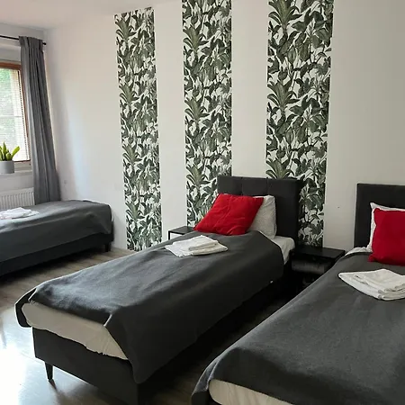 홈스테이 Noclegi Mosina