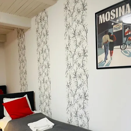 홈스테이 Noclegi Mosina